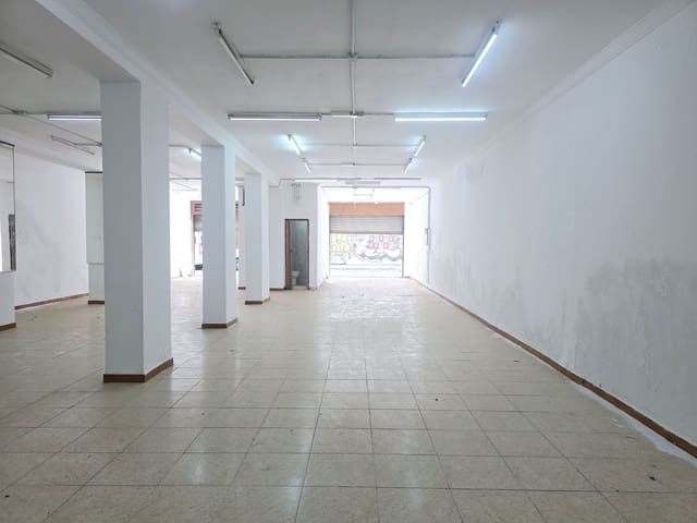 Commercial for sale in Isleta, Las Palmas de Gran Canaria - € 387,000 (Ref: 9679400)