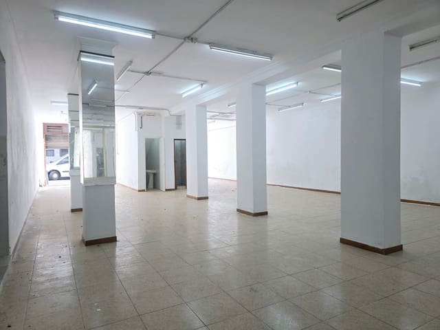 Commercial for sale in Isleta, Las Palmas de Gran Canaria - € 387,000 (Ref: 9679400)