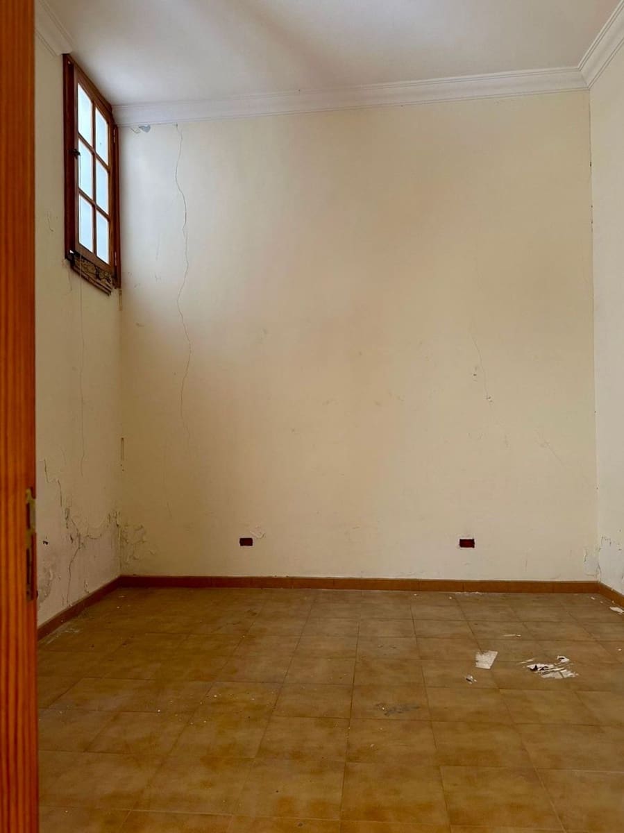 6 sovrum Hus till salu i Las Palmas de Gran Canaria med garage - 495 000 € (Ref: 9679401)