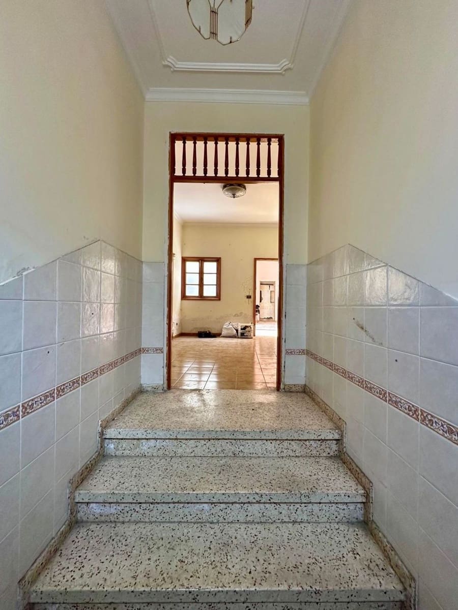 6 sovrum Hus till salu i Las Palmas de Gran Canaria med garage - 495 000 € (Ref: 9679401)