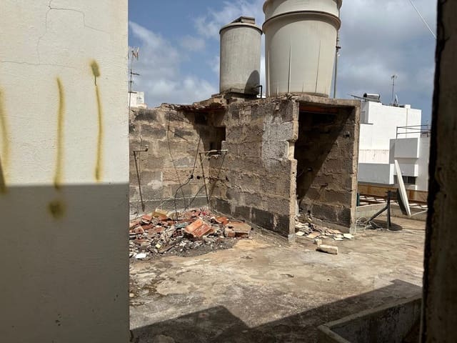 6 sovrum Hus till salu i Arenales - Lugo - Avda. Marítima, Las Palmas de Gran Canaria med garage - 495 000 € (Ref: 9679401)