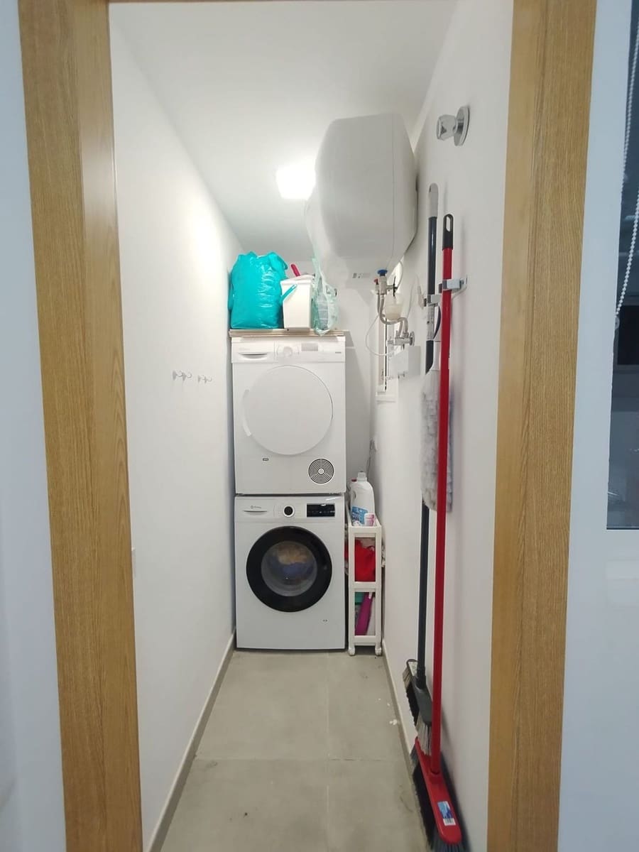 2 Zimmer Apartment zu verkaufen in Las Palmas de Gran Canaria mit Garage - 220.000 € (Ref: 9685899)