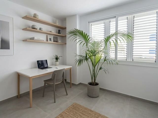 Apartamento de 3 habitaciones en Schamann - Rehoyas, Las Palmas de Gran Canaria en venta con garaje - 220.000 € (Ref: 9685899)