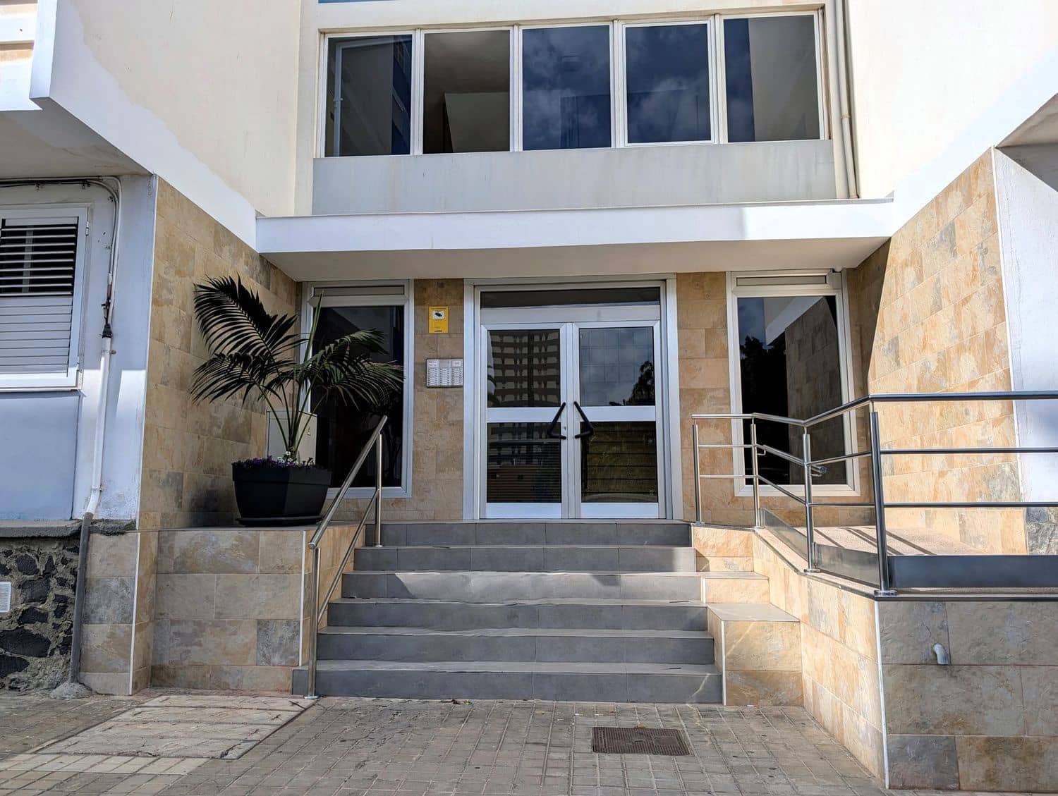 2 Zimmer Apartment zu verkaufen in Las Palmas de Gran Canaria mit Garage - 220.000 € (Ref: 9685899)