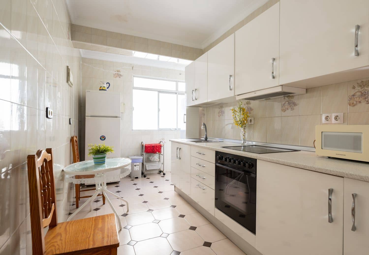 3 bedroom Apartment for sale in Las Palmas de Gran Canaria with garage - € 175,000 (Ref: 9694635)