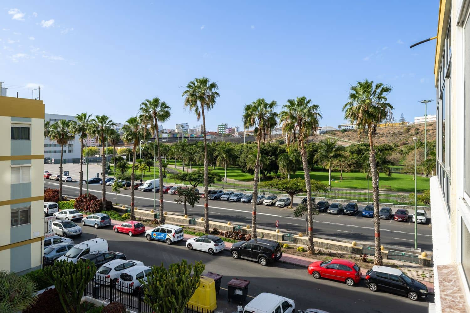 3 bedroom Apartment for sale in Las Palmas de Gran Canaria with garage - € 175,000 (Ref: 9694635)