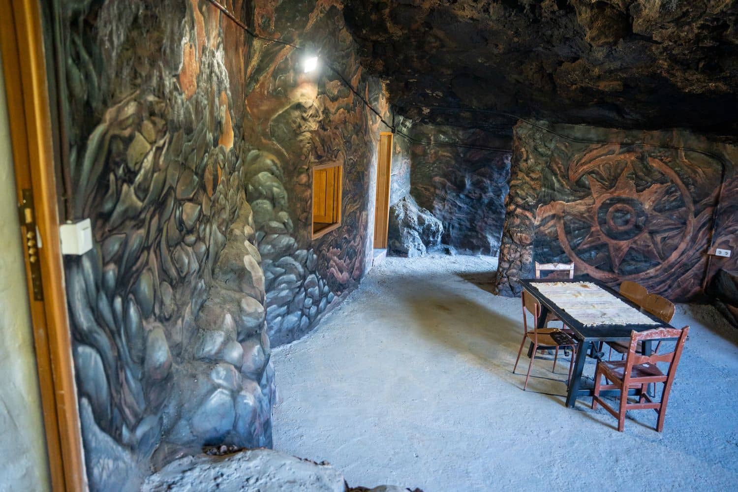 4 bedroom Finca/Country House for sale in Moya with garage - € 80,000 (Ref: 9694636)