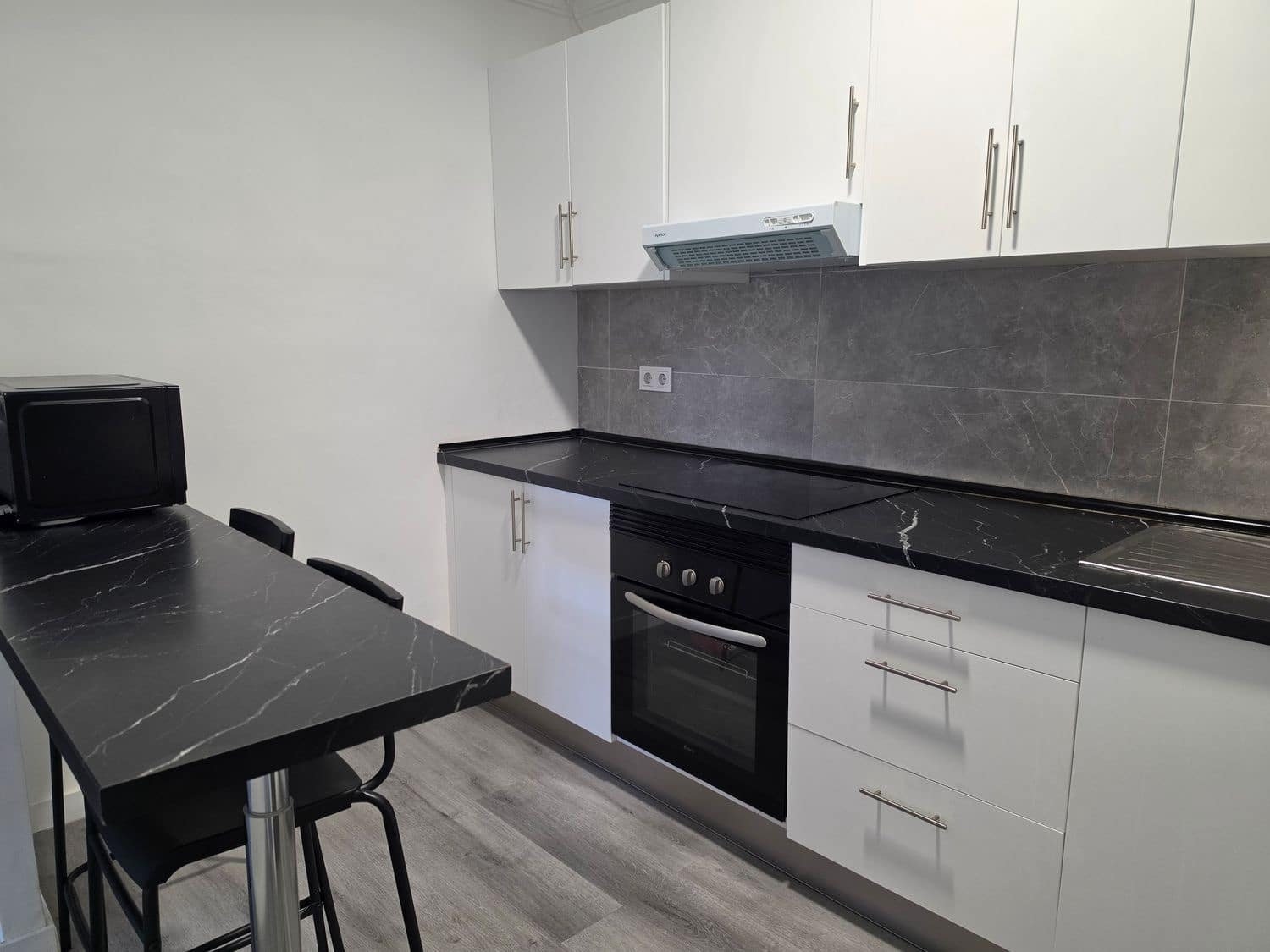 3 bedroom Apartment for sale in Las Palmas de Gran Canaria with garage - € 157,500 (Ref: 9694637)