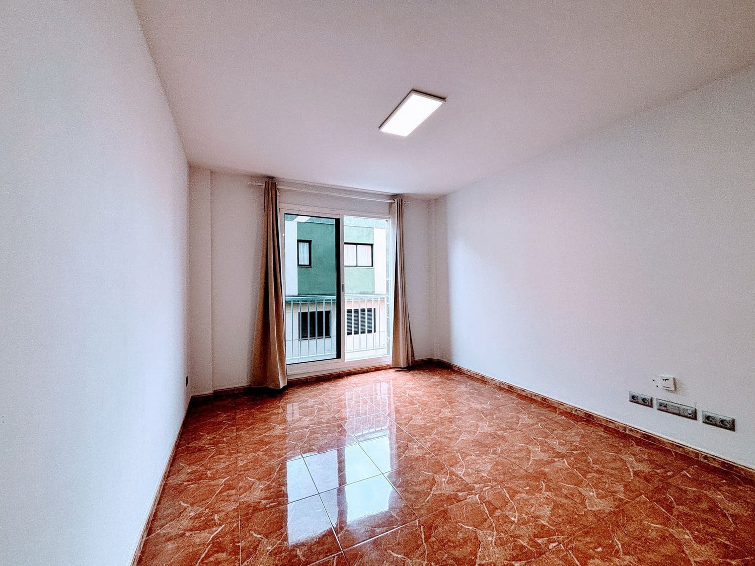 2 bedroom Apartment for rent in Arucas with garage - € 800 (Ref: 9694638)