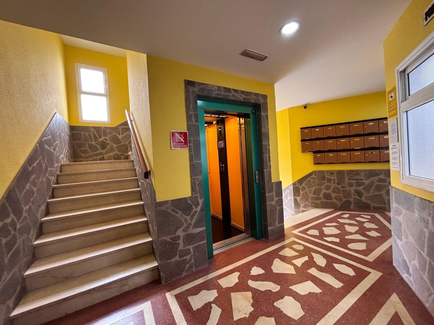 2 bedroom Apartment for rent in Arucas with garage - € 800 (Ref: 9694638)