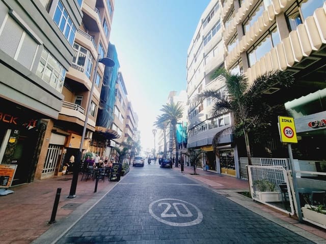 1 slaapkamer Appartement te huur in Santa Catalina - Canteras, Las Palmas de Gran Canaria met garage - € 900 (Ref: 9697943)