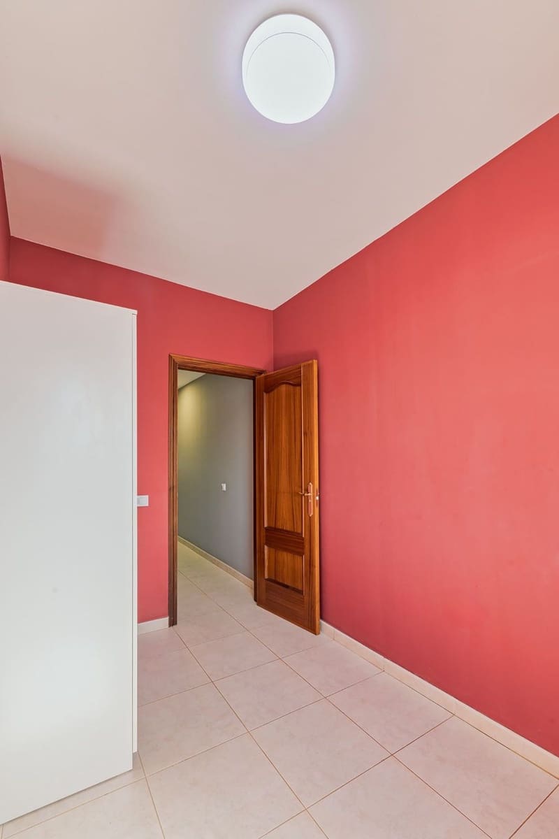 3 bedroom Apartment for sale in Puerto del Rosario with garage - € 173,000 (Ref: 9700348)