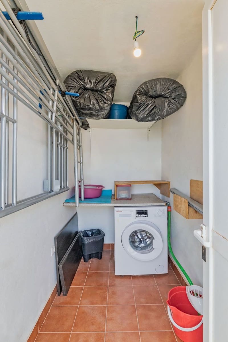 3 bedroom Apartment for sale in Puerto del Rosario with garage - € 173,000 (Ref: 9700348)