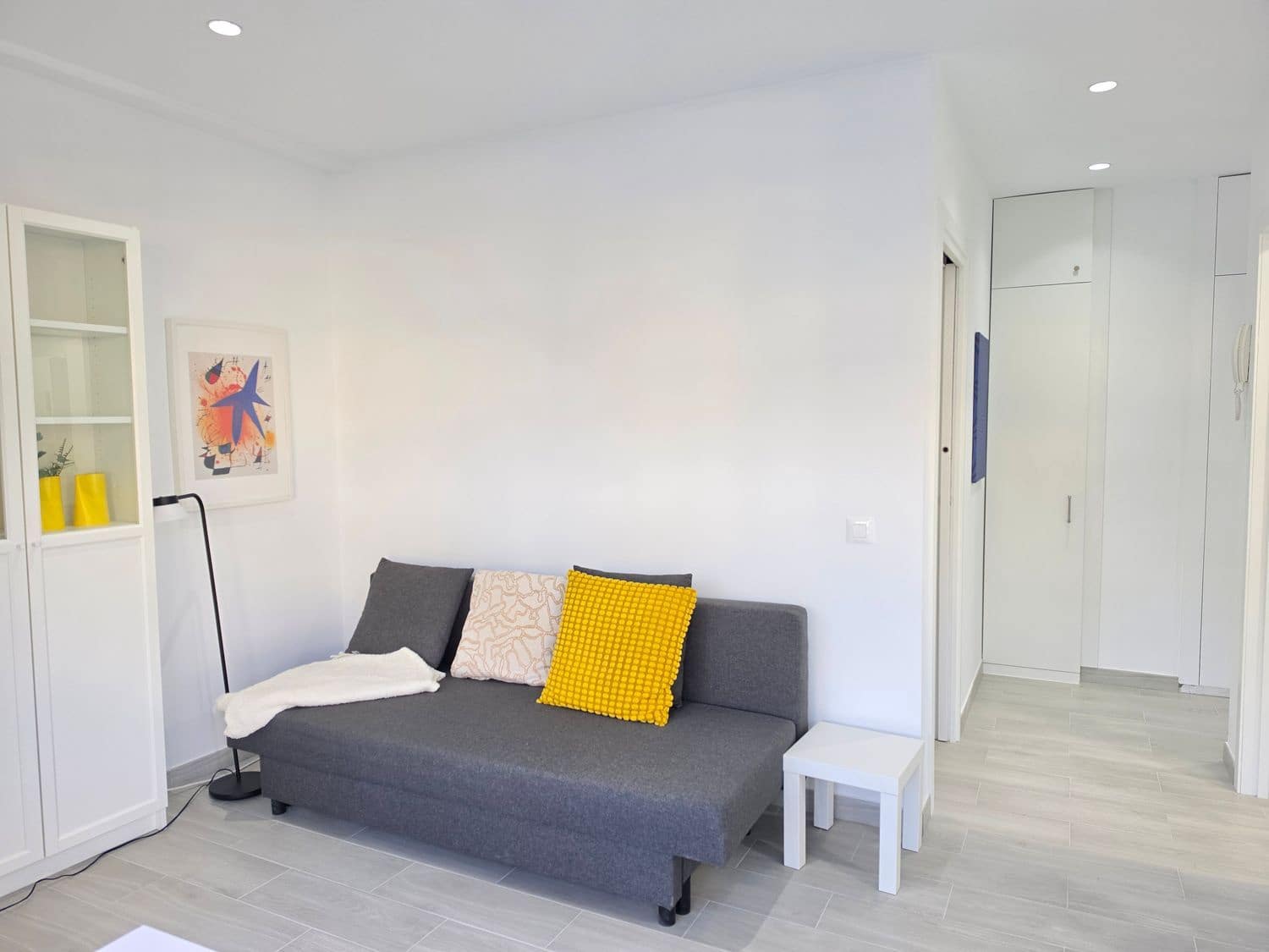 Apartment for rent in Las Palmas de Gran Canaria with garage - € 850 (Ref: 9700349)