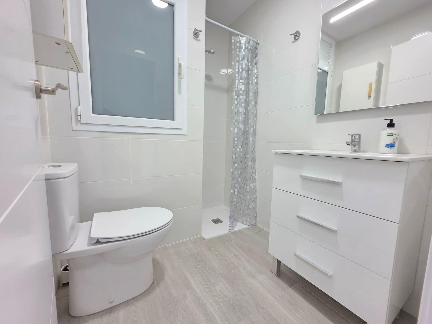 Apartment for rent in Las Palmas de Gran Canaria with garage - € 850 (Ref: 9700349)