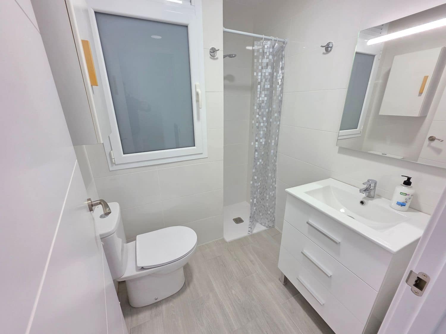 Apartment for rent in Las Palmas de Gran Canaria with garage - € 850 (Ref: 9700349)