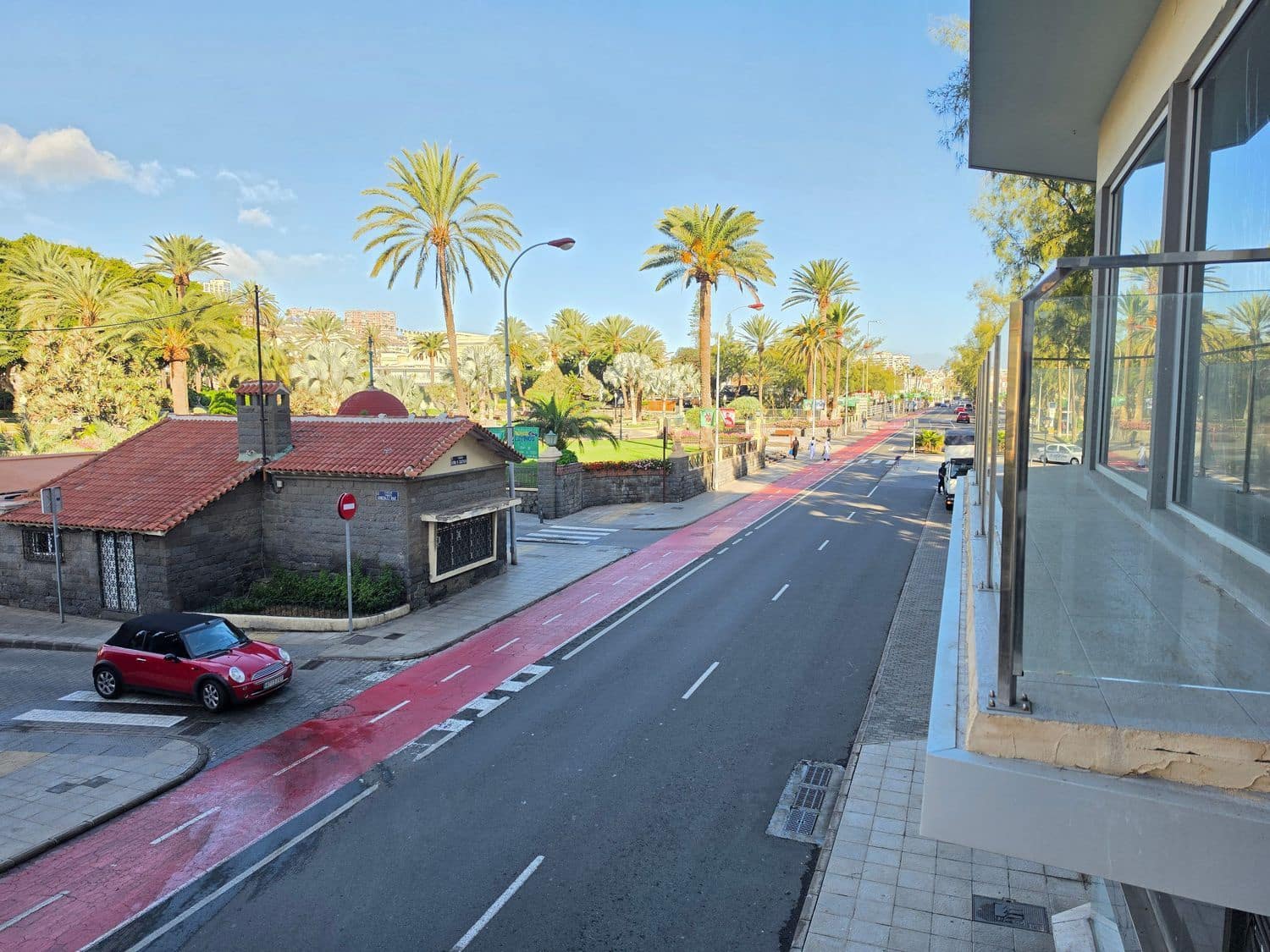 Apartment for rent in Las Palmas de Gran Canaria with garage - € 850 (Ref: 9700349)