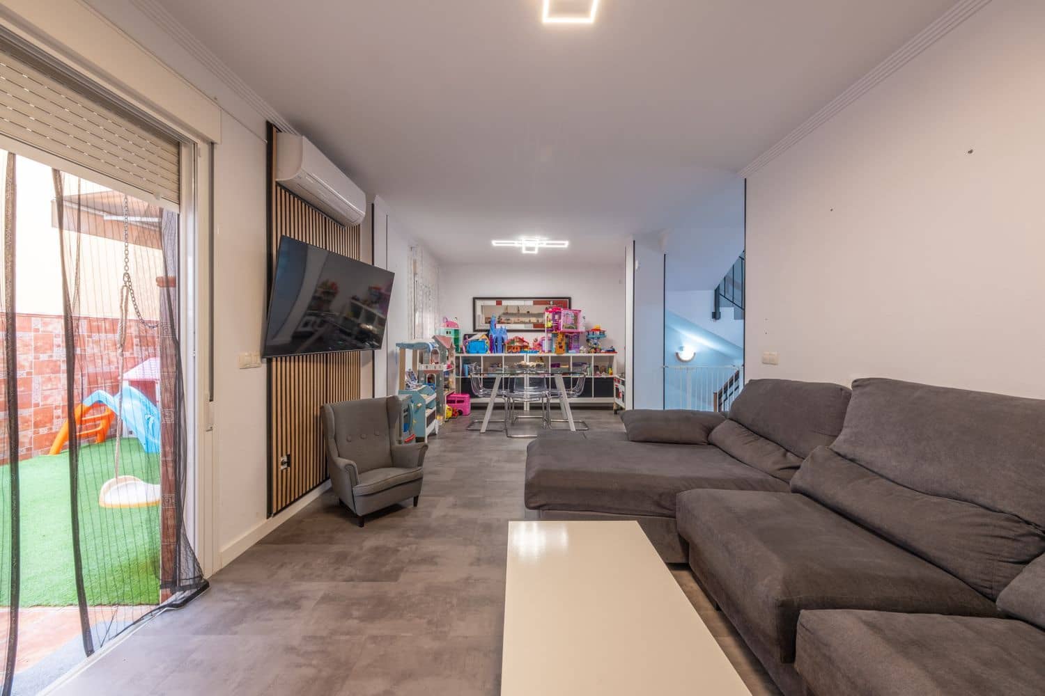 3 bedroom Townhouse for sale in Las Palmas de Gran Canaria with garage - € 365,000 (Ref: 9721036)