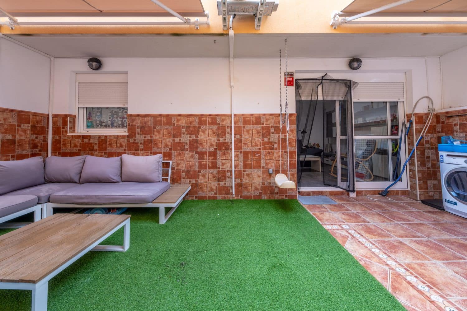 3 bedroom Townhouse for sale in Las Palmas de Gran Canaria with garage - € 365,000 (Ref: 9721036)
