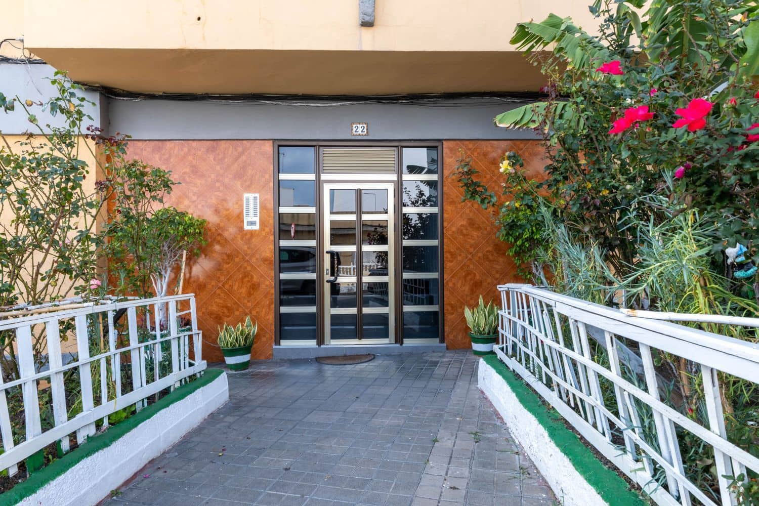 3 bedroom Apartment for sale in Las Palmas de Gran Canaria with garage - € 212,500 (Ref: 9731633)