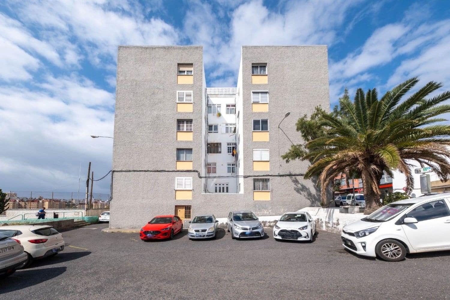 3 bedroom Apartment for sale in Las Palmas de Gran Canaria with garage - € 212,500 (Ref: 9731633)