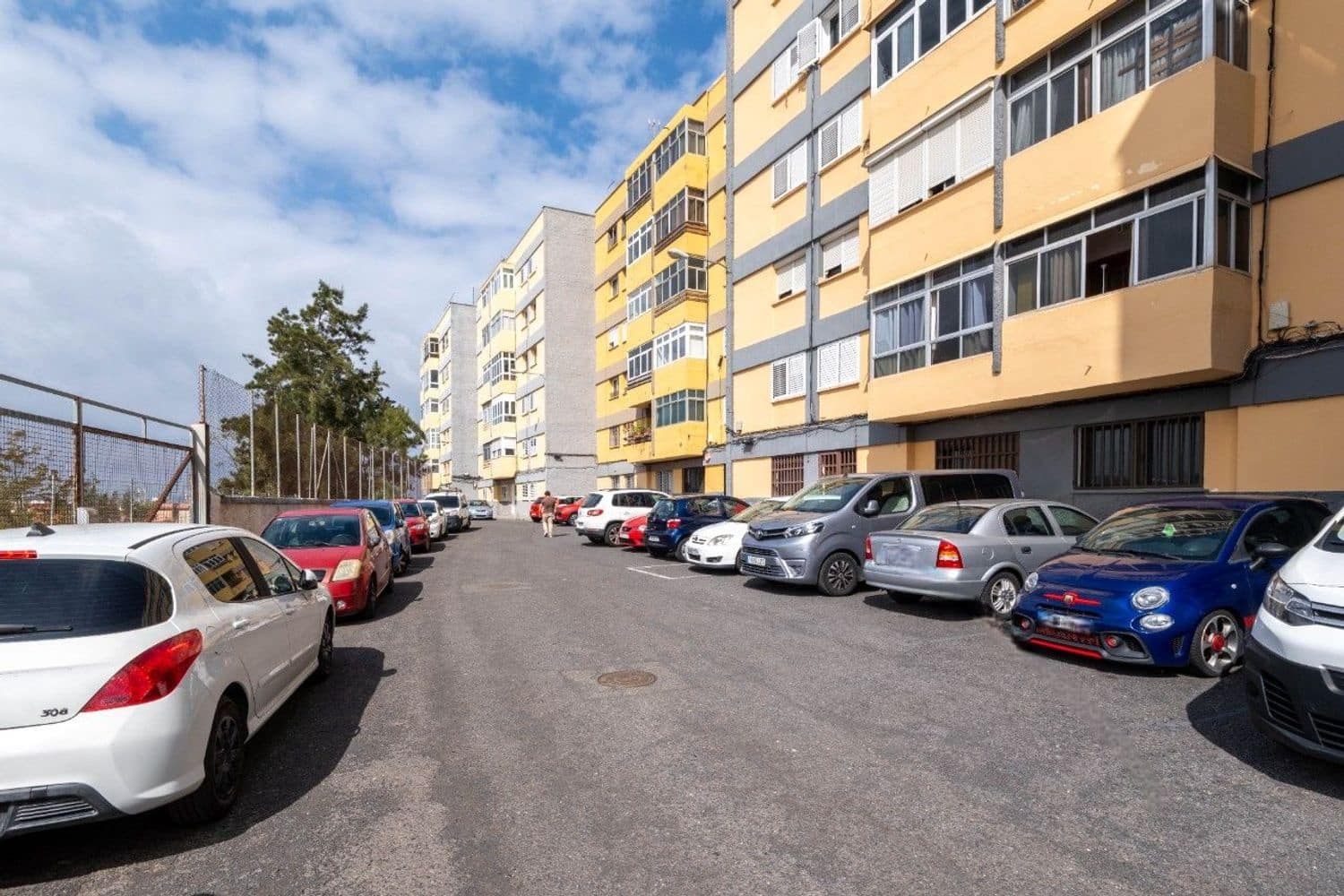 3 bedroom Apartment for sale in Las Palmas de Gran Canaria with garage - € 212,500 (Ref: 9731633)