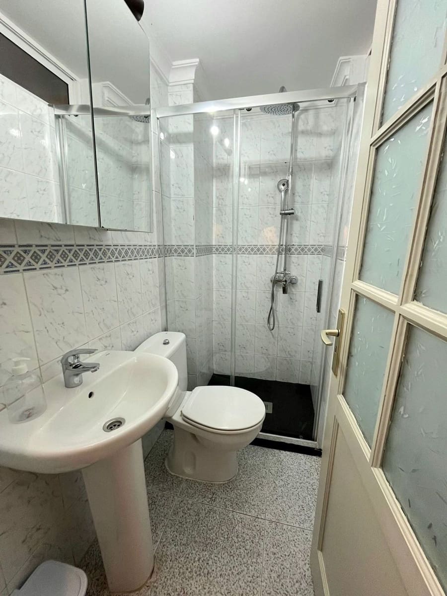 4 Zimmer Haus zu verkaufen in Las Palmas de Gran Canaria mit Garage - 260.000 € (Ref: 9743092)