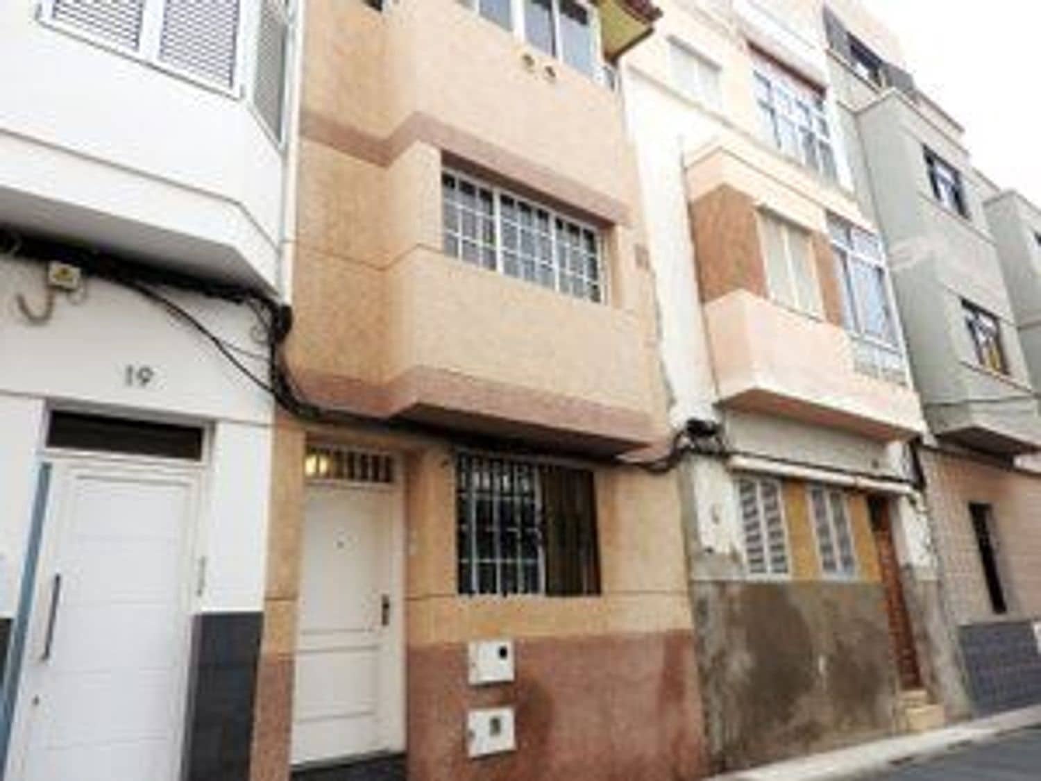 4 Zimmer Haus zu verkaufen in Las Palmas de Gran Canaria mit Garage - 260.000 € (Ref: 9743092)