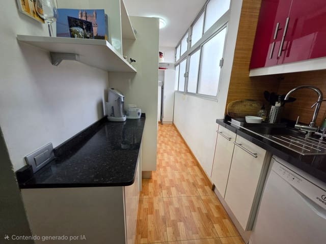 2 slaapkamer Appartement te koop in Alcaravaneras, Las Palmas de Gran Canaria met garage - € 295.000 (Ref: 9751516)