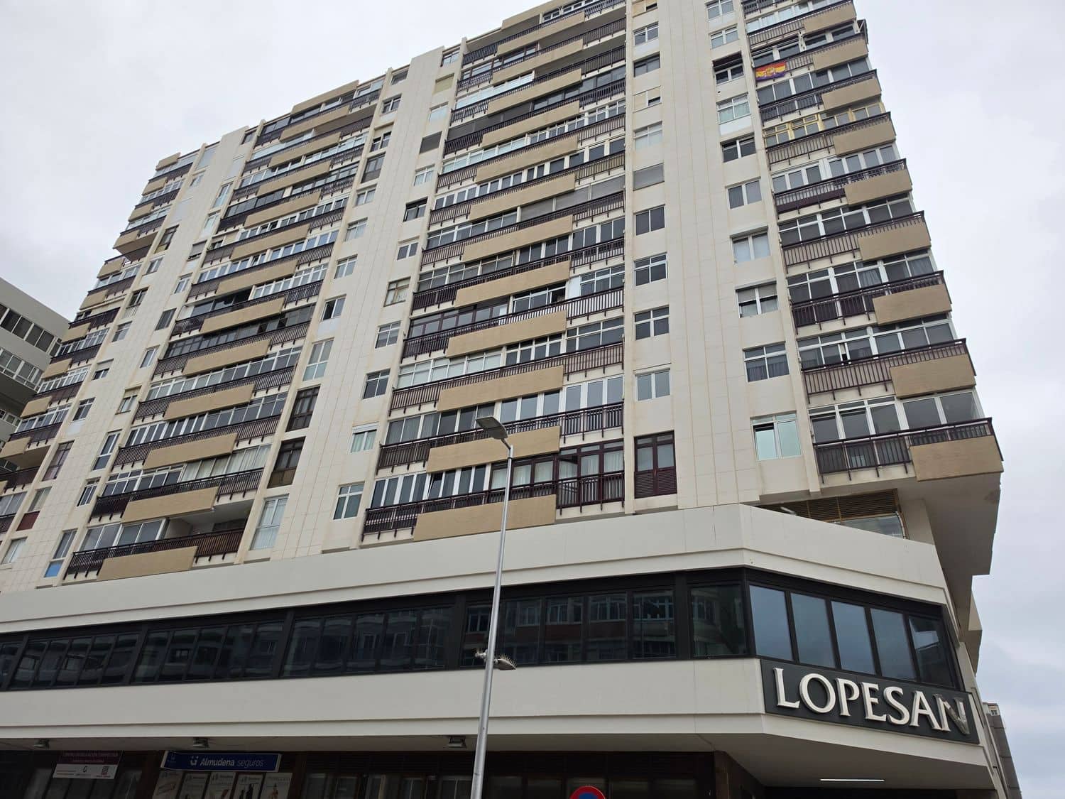 2 soverom Leilighet til salgs i Las Palmas de Gran Canaria med garasje - € 295 000 (Ref: 9751516)