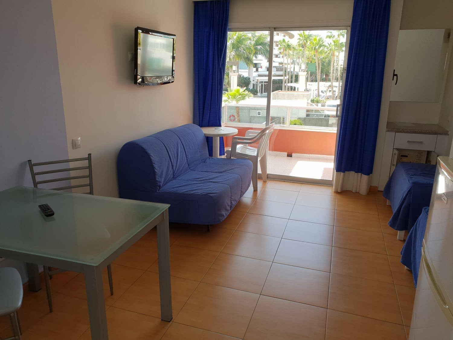 Apartament na sprzedaż w Las Palmas de Gran Canaria z basenem garażem - 170 000 € (Ref: 9770247)