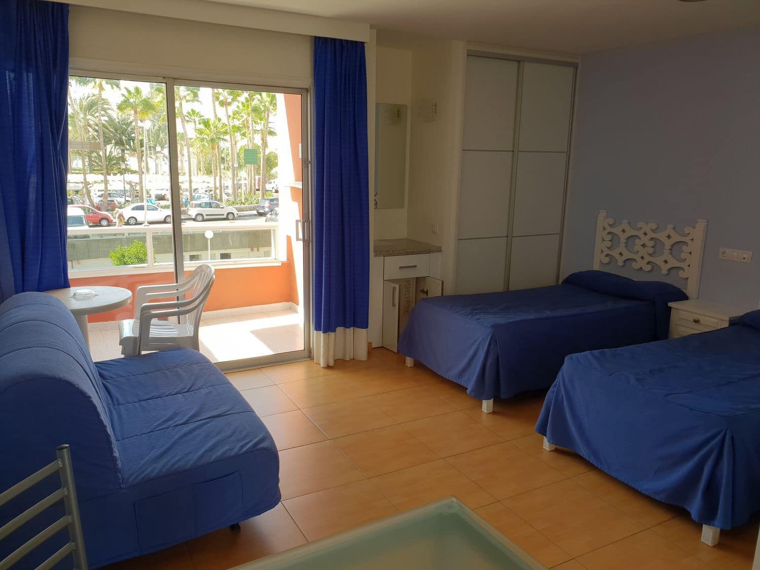 Apartament na sprzedaż w Las Palmas de Gran Canaria z basenem garażem - 170 000 € (Ref: 9770247)