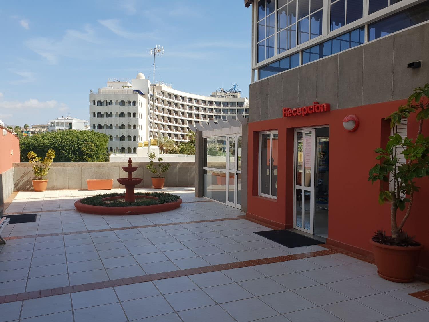 Apartament na sprzedaż w Las Palmas de Gran Canaria z basenem garażem - 170 000 € (Ref: 9770247)