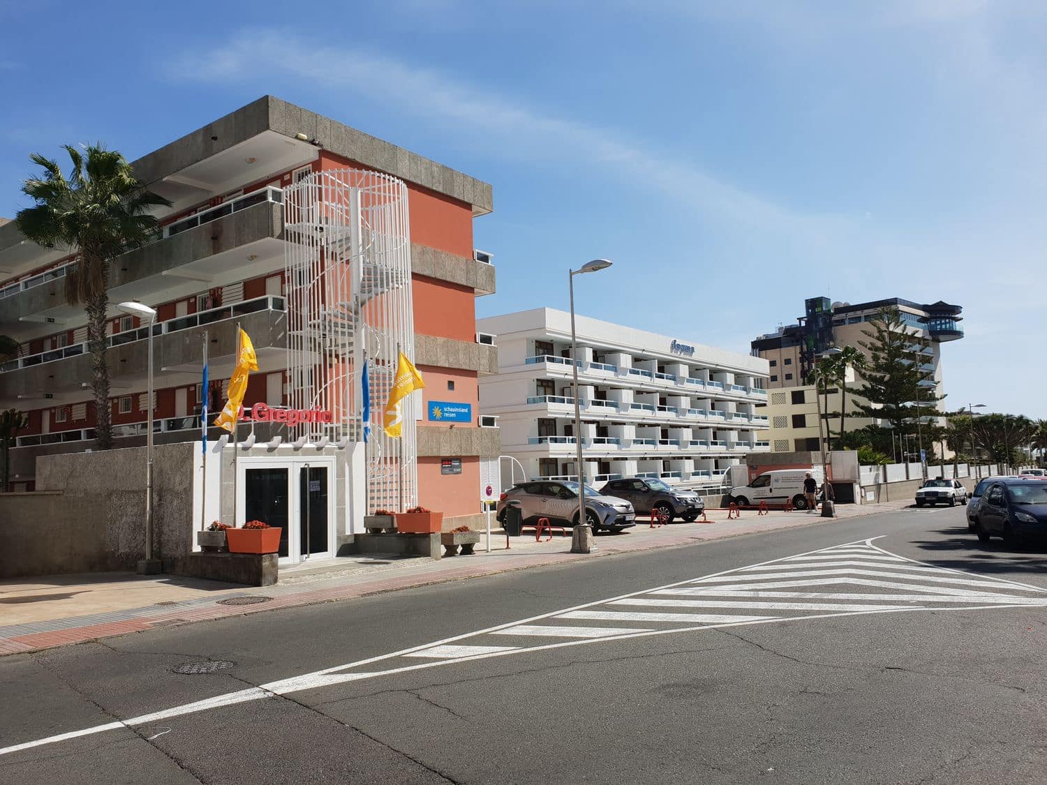 Apartament na sprzedaż w Las Palmas de Gran Canaria z basenem garażem - 170 000 € (Ref: 9770247)