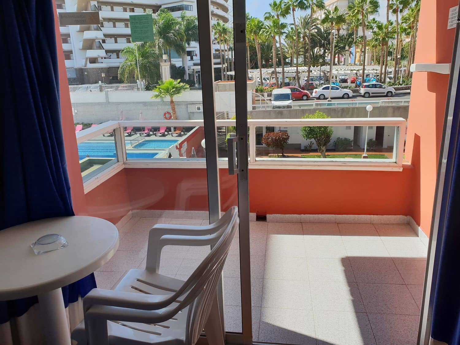 Apartament na sprzedaż w Las Palmas de Gran Canaria z basenem garażem - 170 000 € (Ref: 9770247)