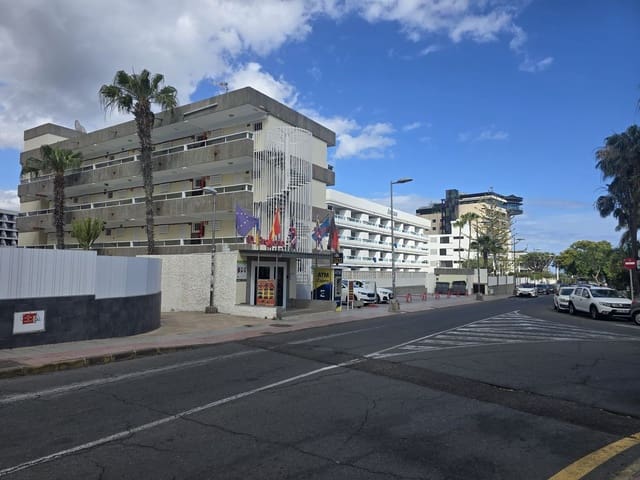 Apartment for sale in Playa del Inglés, San Bartolomé de Tirajana with pool garage - € 160,000 (Ref: 9770247)