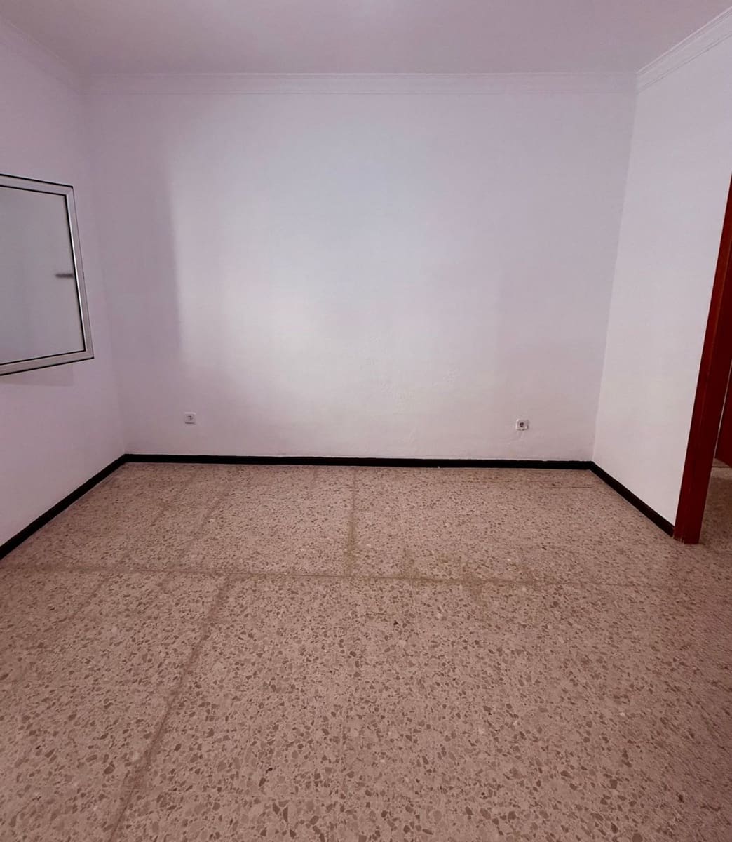 3 makuuhuone Huoneisto myytävänä paikassa Las Palmas de Gran Canaria mukana 
autotalli - 140 000 € (Ref: 9770248)