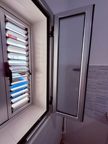 3 sypialnia Apartament na sprzedaż w Schamann - Rehoyas, Las Palmas de Gran Canaria z garażem - 140 000 € (Ref: 9770248)