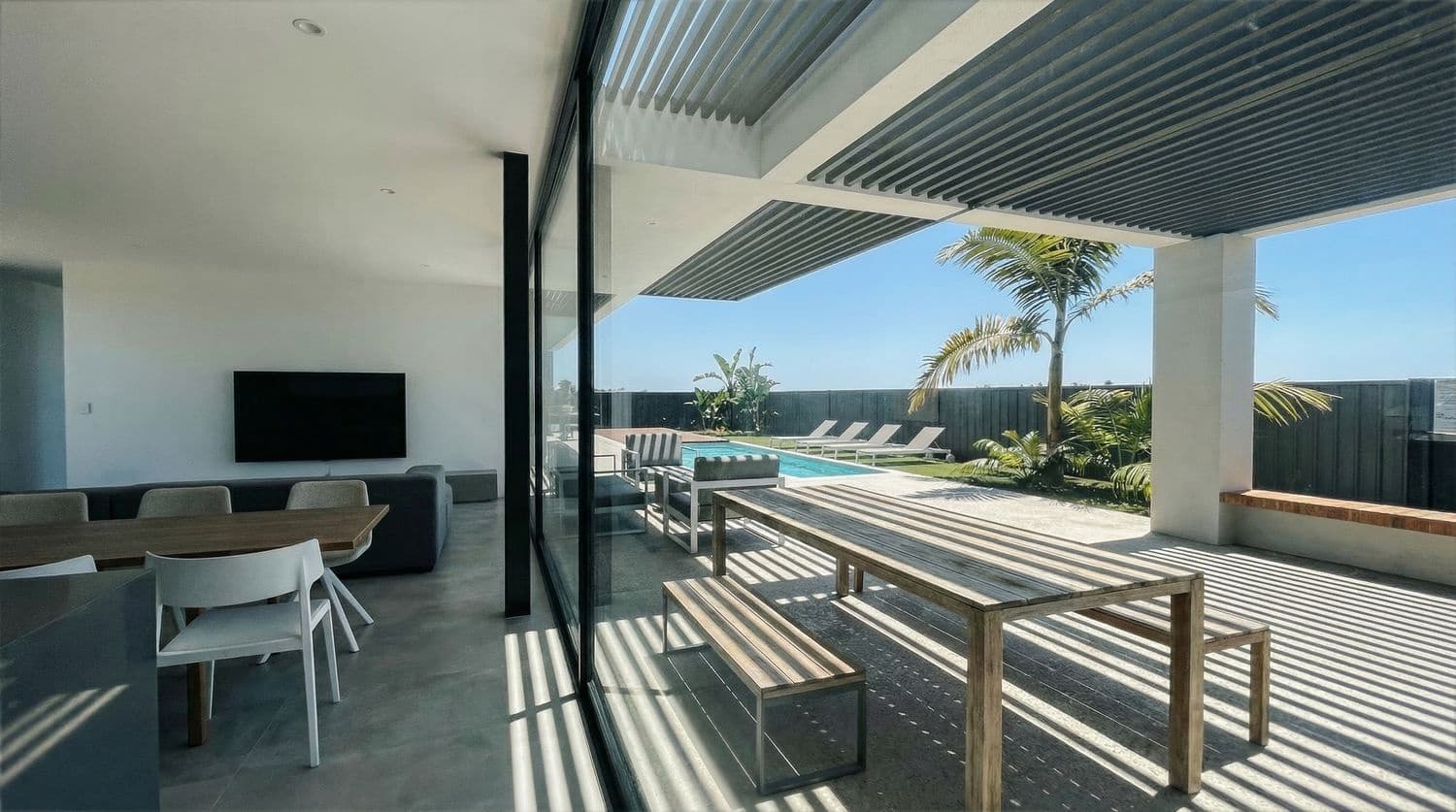 4 slaapkamer Villa te koop in Corralejo met zwembad garage - € 1.150.000 (Ref: 9777340)