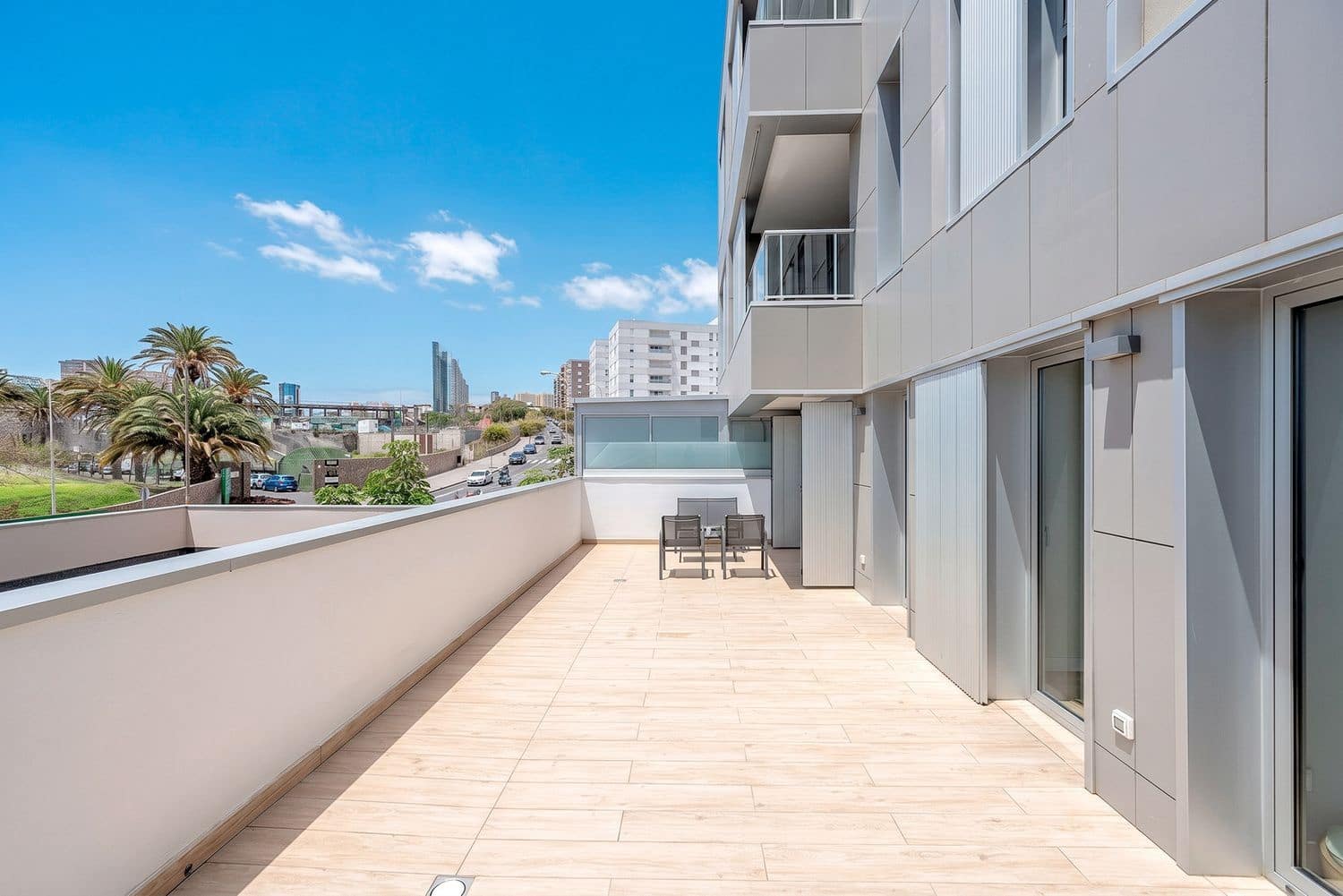 2 makuuhuone Huoneisto myytävänä paikassa Las Palmas de Gran Canaria mukana uima-altaan 
autotalli - 420 000 € (Ref: 9807514)