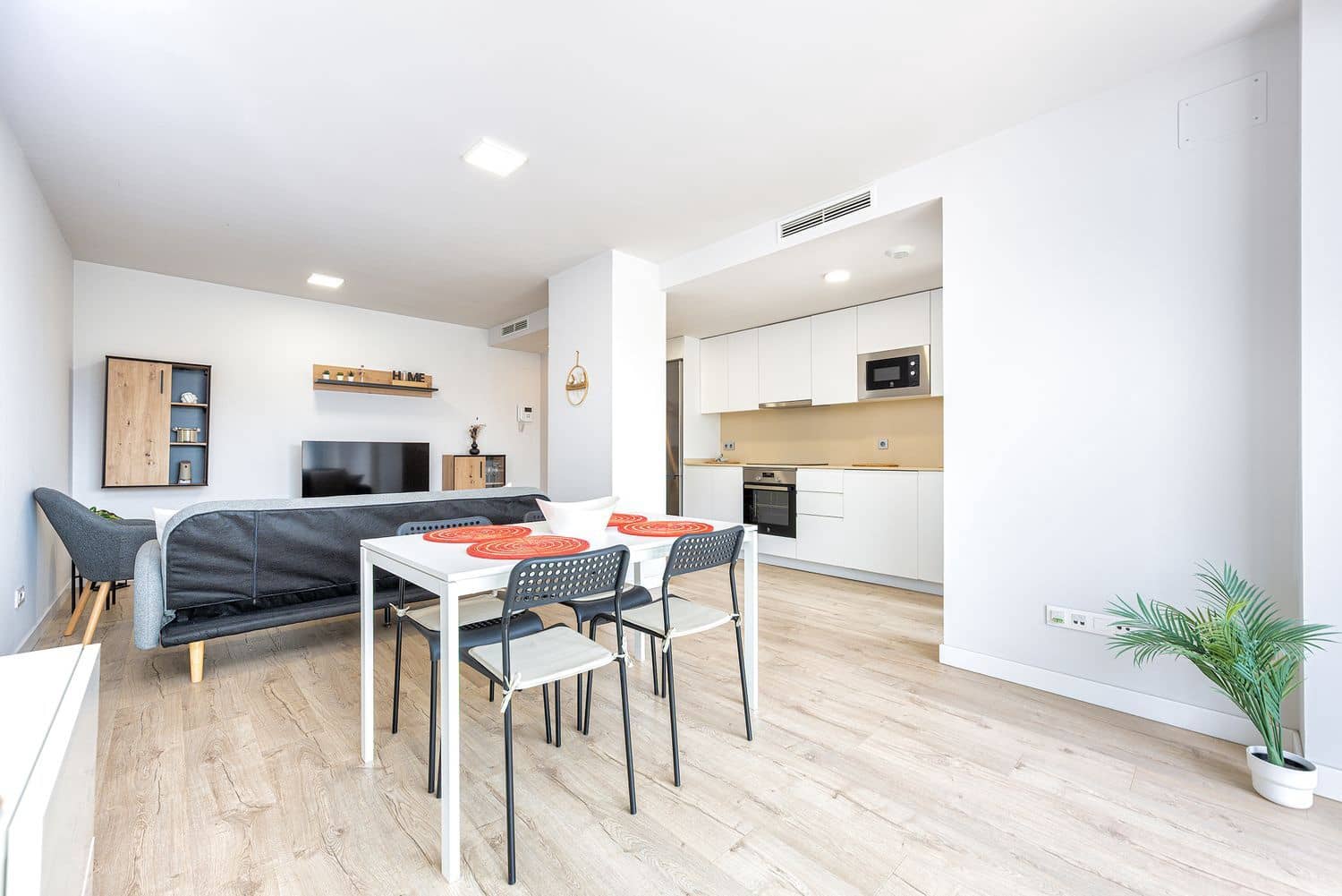 2 makuuhuone Huoneisto myytävänä paikassa Las Palmas de Gran Canaria mukana uima-altaan 
autotalli - 420 000 € (Ref: 9807514)