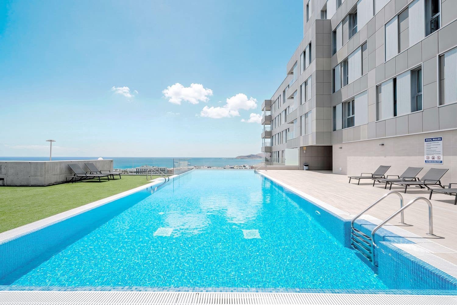 2 makuuhuone Huoneisto myytävänä paikassa Las Palmas de Gran Canaria mukana uima-altaan 
autotalli - 420 000 € (Ref: 9807514)