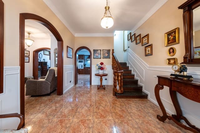 5 soveværelse Byhus til salg i Altavista - Don Zoilo, Las Palmas de Gran Canaria med garage - € 490.000 (Ref: 9807515)