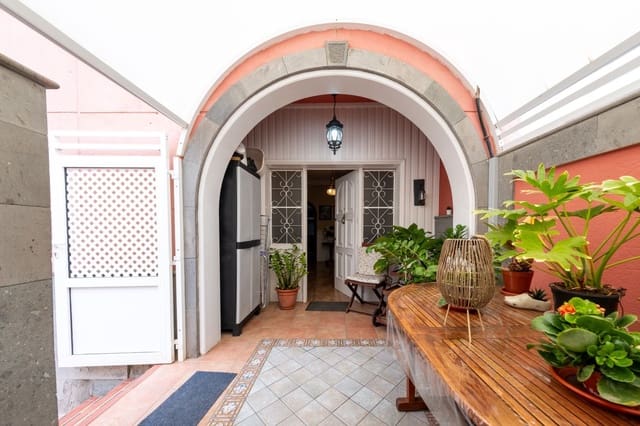 5 bedroom Townhouse for sale in Altavista - Don Zoilo, Las Palmas de Gran Canaria with garage - € 490,000 (Ref: 9807515)