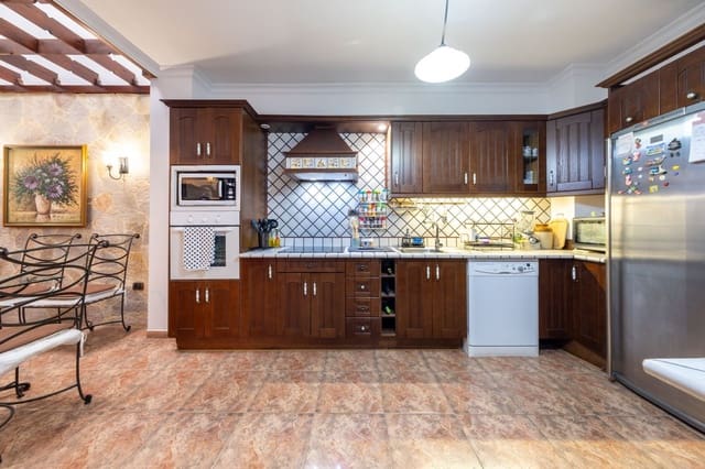 5 bedroom Townhouse for sale in Altavista - Don Zoilo, Las Palmas de Gran Canaria with garage - € 490,000 (Ref: 9807515)