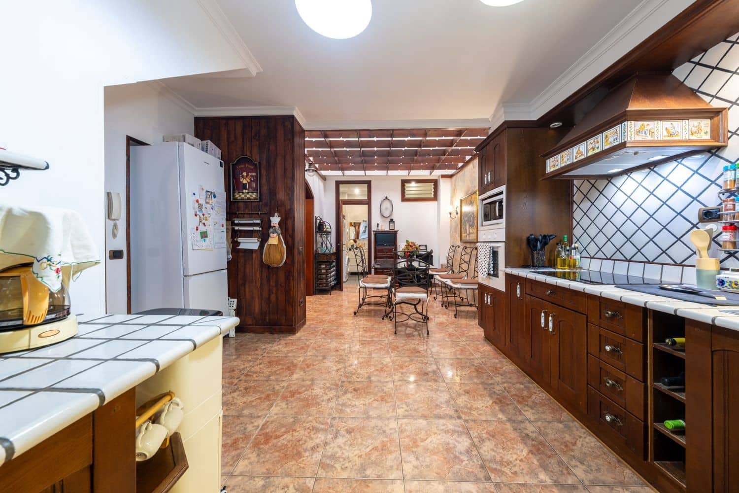 5 bedroom Townhouse for sale in Las Palmas de Gran Canaria with garage - € 490,000 (Ref: 9807515)