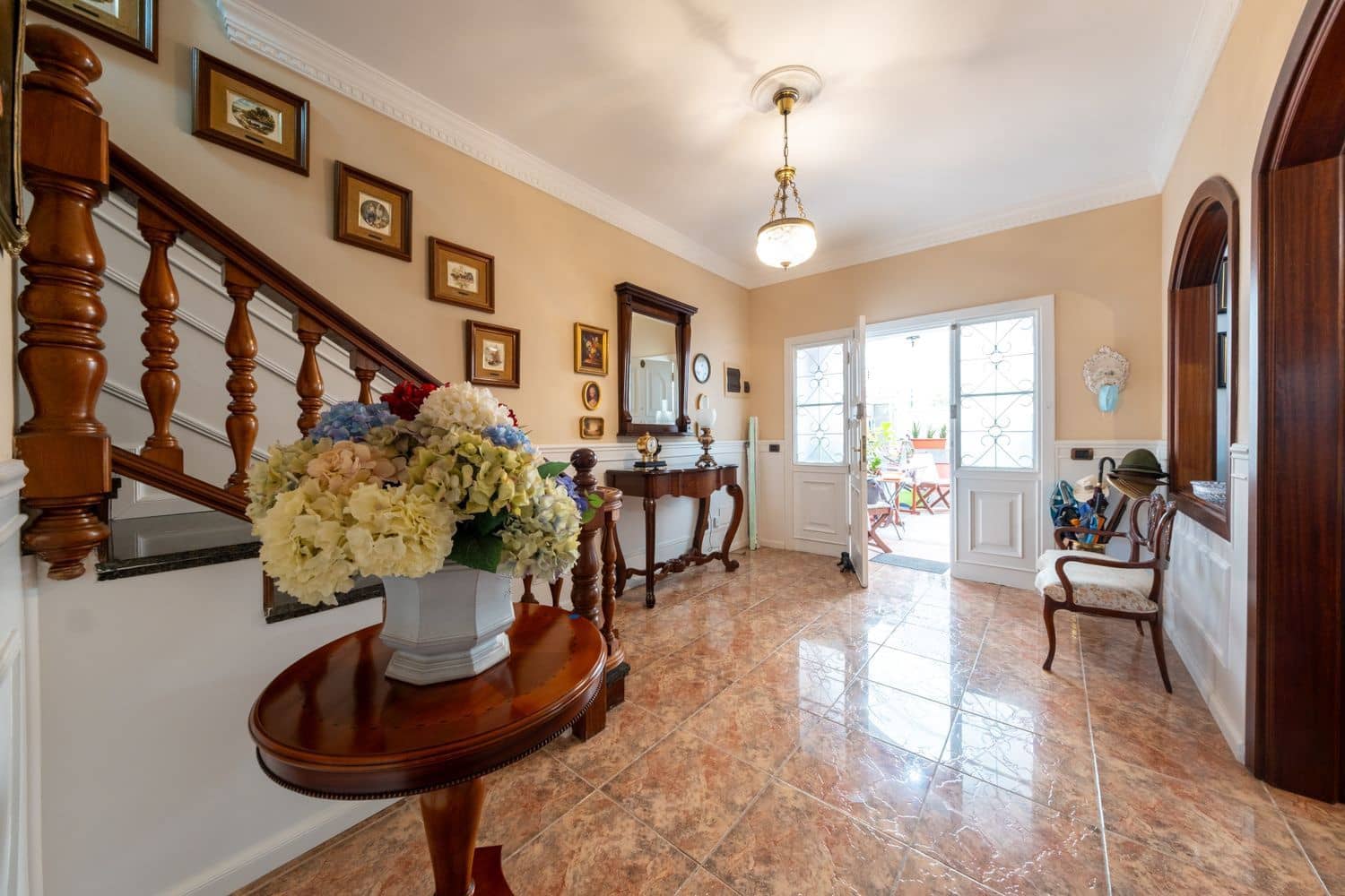 5 bedroom Townhouse for sale in Las Palmas de Gran Canaria with garage - € 490,000 (Ref: 9807515)