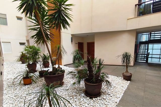 3 Zimmer Apartment zu verkaufen in Triana, Las Palmas de Gran Canaria mit Garage - 600.000 € (Ref: 9810875)