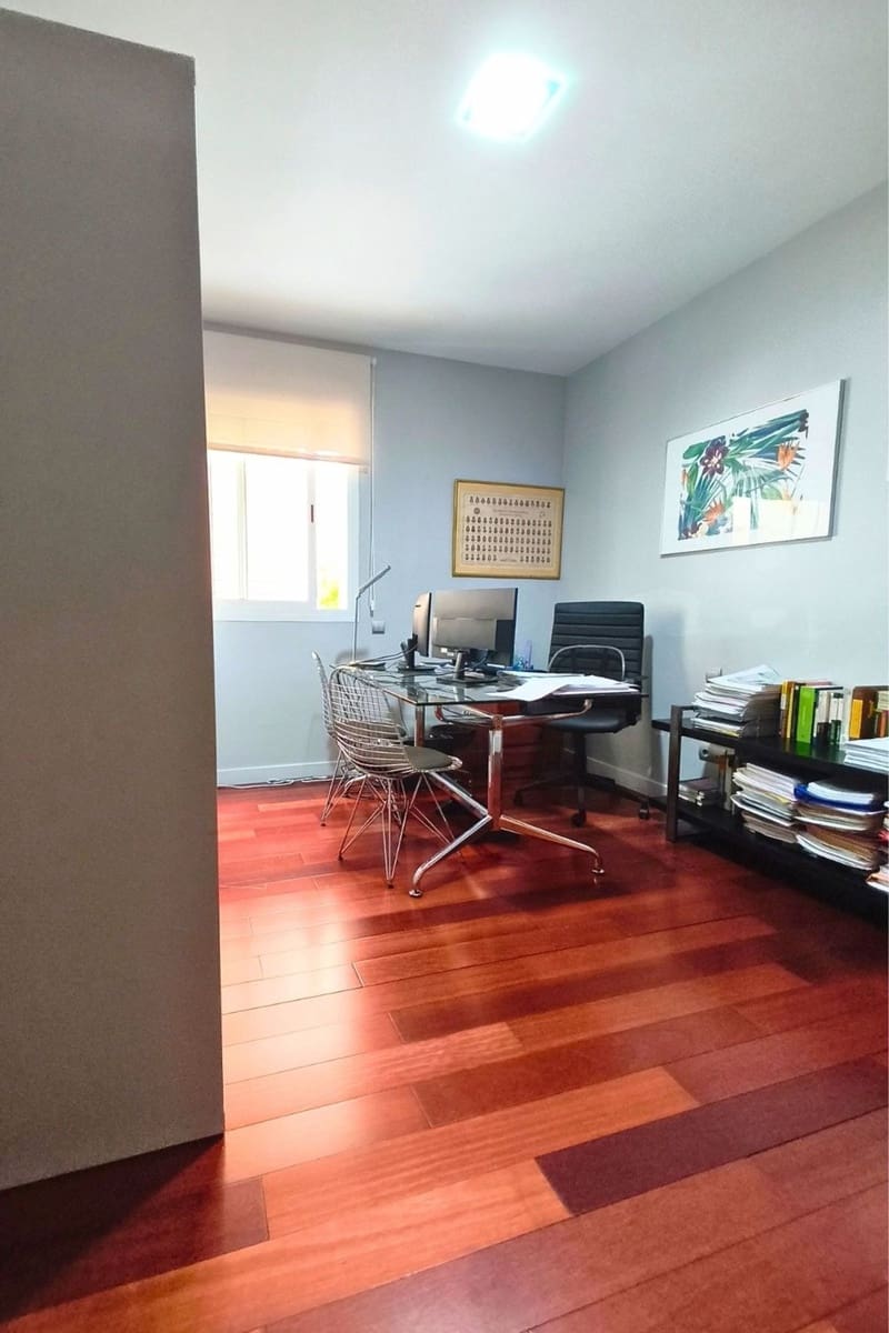 3 Zimmer Apartment zu verkaufen in Las Palmas de Gran Canaria mit Garage - 600.000 € (Ref: 9810875)