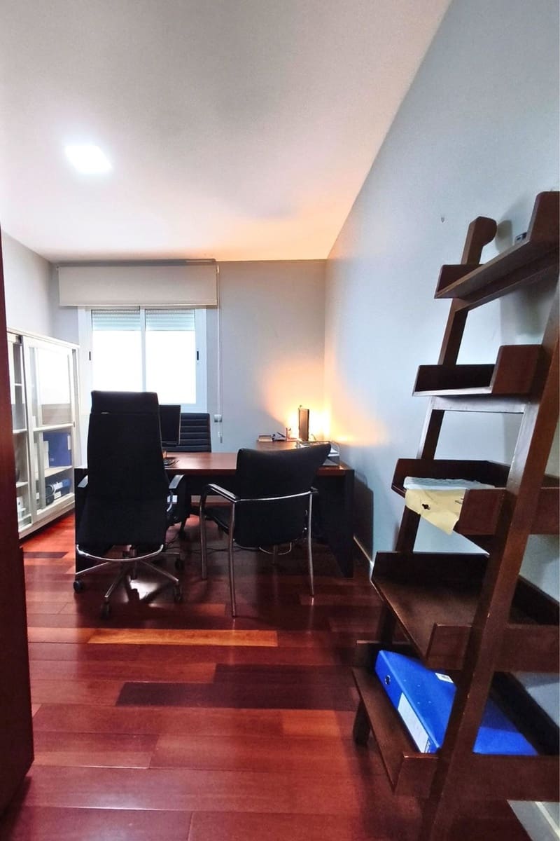 3 Zimmer Apartment zu verkaufen in Las Palmas de Gran Canaria mit Garage - 600.000 € (Ref: 9810875)